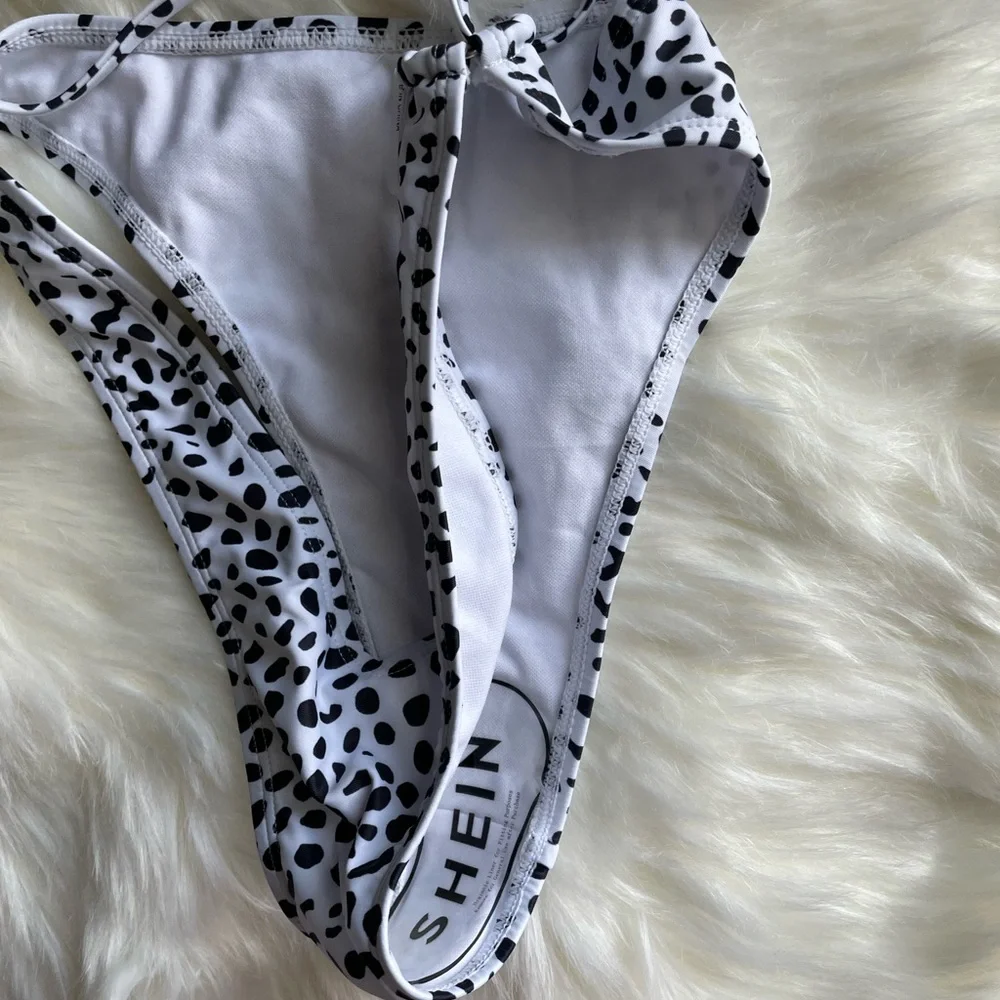Swimsuit - Picture 6 of 6